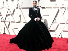 Актер пришел на церемонию Оскар в длинном платье