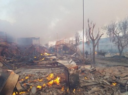 Масштабный пожар в Затоке: на базах отдыха сгорело два десятка зданий