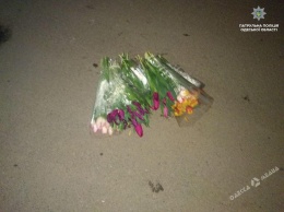 «Последний романтик»: 16-летний одессит посреди ночи украл около сотни тюльпанов