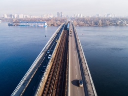 Рухнет в любую минуту: мост Метро в Киеве ждет катастрофа, "уже не скрывают"