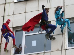 К пациентам областной детской больницы с небес придут супергерои
