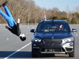 BMW X1 не прошел тест на обнаружение пешеходов [видео]