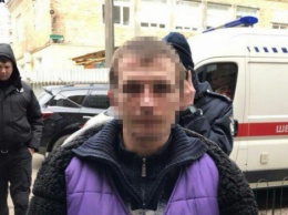 Дерзкое убийство в Киеве: Предполагаемый убийца притворялся мертвым, чтобы сбежать от полиции
