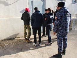 В Севастополе сотрудники Росгвардии нашли троих подростков, сбежавших из интерната