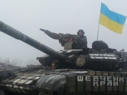 ВСУ перебросили в Донбасс танки и САУ под предлогом учений