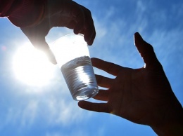 Аксенов рассказал о мерах по обеспечению крымчан питьевой водой