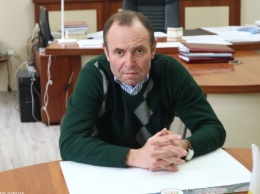 Владимир Крыленко: «Необходимо начать процедуру взыскания штрафов с поставщика некачественных продуктов питания для учебных заведений»