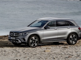 Компания Mercedes-Benz представила обновленный кроссовер GLC