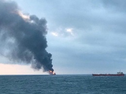 Спустя месяц: на одном из танкеров у берегов Крыма наконец-то потушили пожар
