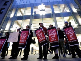 Правозащитники призвали Apple лишить саму себя доступа к данным iCloud. Тим Кук - за