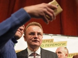 Андрей Садовый объявил о снятии своей кандидатуры и слиянии с Гриценко