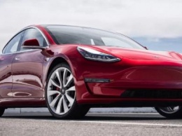 Замануха для бомжей: Tesla «уценила» Model 3 до $35 тысяч и объявила о закрытии магазинов