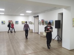 Выставка весенних картин открылась в Каменском