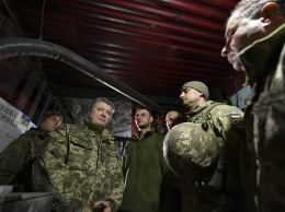 Порошенко призвал правоохранителей обнародовать информацию по контрабанде в оборонпроме или "не раскачивать ситуацию""