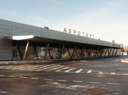Порошенко обещает запустить аэропорт в Мариуполе и поезд "Интерсити"