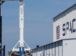 В США запустили первый корабль частной компании, который будет доставлять астронавтов на МКС
