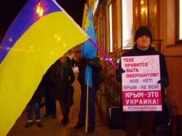 "Крым - не мой, Путин - террорист": Санкт-Петербург охватили протесты в поддержку Украины