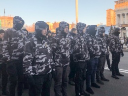 На Майдане в Киеве проходит парад националистов (ВИДЕО)