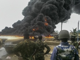 В Нигерии прогремел мощный взрыв на нефтепроводе, десятки людей пропали без вести