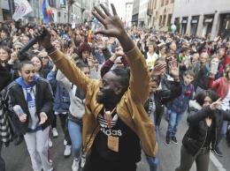 200 тысяч человек вышли на марш в Милане против политики правительства Италии