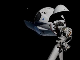 Космический корабль SpaceX успешно пристыковался к МКС