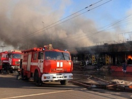 Масштабный пожар в Кривом Роге: горели торговые павильоны Центрального рынка