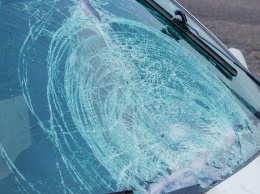 На Криворожском шоссе автомобиль Opel сбил женщину