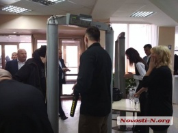 Визит Порошенко в Николаев: к ОДК пускают только по спискам