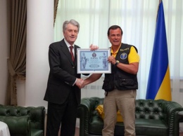Ющенко - владелец крупнейшей в мире коллекции украинских рушников, - Нацреестр рекордов