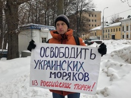 В Москве задержали активиста за одиночные пикеты в поддержку украинских политзаключенных