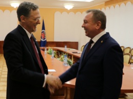 Белоруссия отменила ограничение на количество сотрудников посольства США в Минске