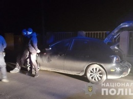 Под Ужгородом задержали авто со связанным мужчиной в багажнике