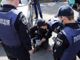 В Запорожье полицейские проводят проверки по сообщениям о возможных нарушениях предвыборной агитации