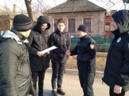 Спасатели Днепропетровщины продолжают напоминать гражданам правила безопасности (ФОТО)