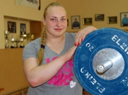 Самая сильная женщина Украины живет на Одесчине: три рекорда за считанные минуты!