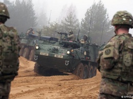 Для чего в Латвии три страны НАТО создают военную штаб-квартиру