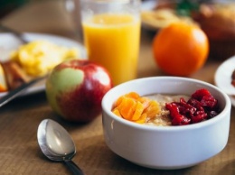 «Нам твердят об этом 50 лет»: профессор рассказал о «пользе» завтраков
