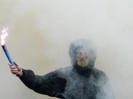 Штурм Администрации Порошенко, "гремят взрывы, все в дыму": что происходит в Киеве