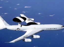Военный самолет США пролетит над Россией - известна причина