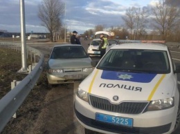 На одесской трассе под Киевом патрульные с погоней задержали пьяного водителя