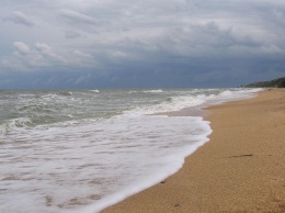 Затопит берега: в ГСЧС предупредили о повышении уровня Азовского моря до опасной отметки