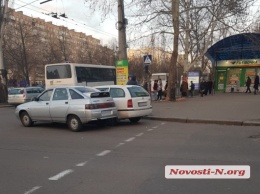 В центре Николаева столкнулись «ВАЗ» и «Шкода»