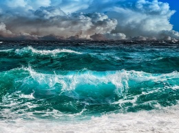 Российские физики выяснили, почему море замирает перед ураганом