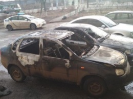 В Харьковской области за сутки сожгли четыре машины (фото)