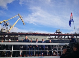 На Херсонской верфи СМГ торжественно спустили на воду танкер-химовоз, построенный для голландской компании