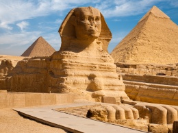 Почему у древнеегипетских статуй "сломаны" носы?