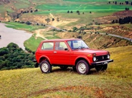 «Таз» из поддонов и бумаги: Известный блогер словесно «уничтожил» LADA 4x4 Bronto в своем обзоре