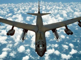 США перебросили в Европу пятый B-52, способный нести ядерное оружие
