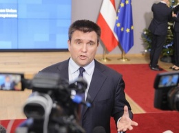 Климкин назвал "мегавызовом" массовый отъезд украинцев из страны