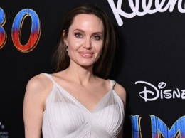 СМИ: Анджелина Джоли уходит из кино